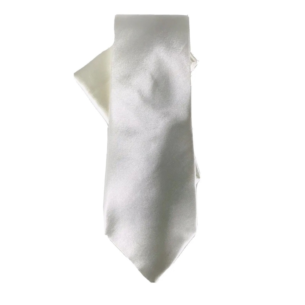 Daniel Ellissa Men's Tie Hanky Set Off-White Solid Pattern 100% Polyester 3.75"